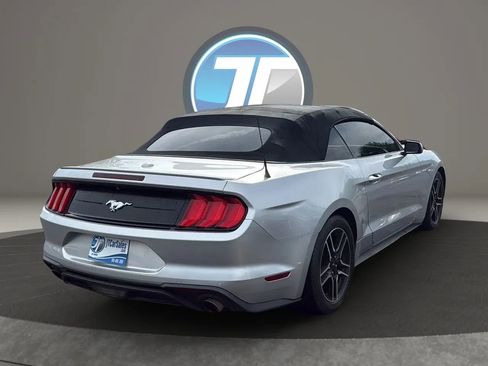Used 2018 Ford Mustang Premium RWD image 7