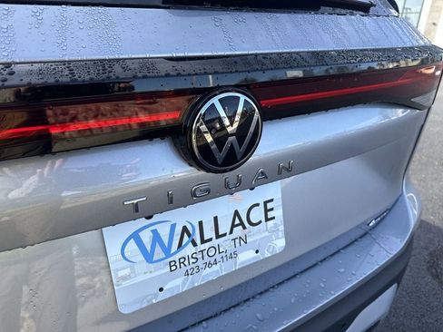 New 2026 Volkswagen Tiguan SE AWD/4WD image 6