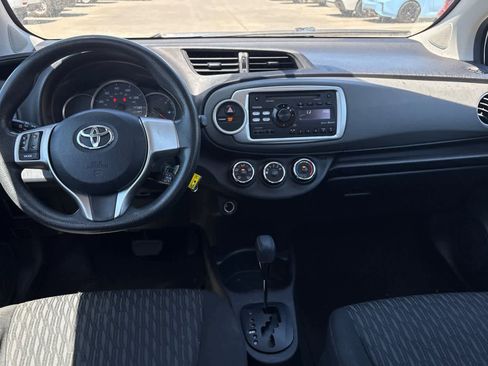 Used 2014 Toyota Yaris LE FWD image 4