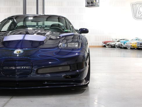 Used 2000 Chevrolet Corvette Coupe image 38