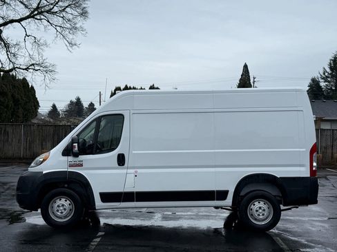 Used 2020 RAM ProMaster 2500 image 2