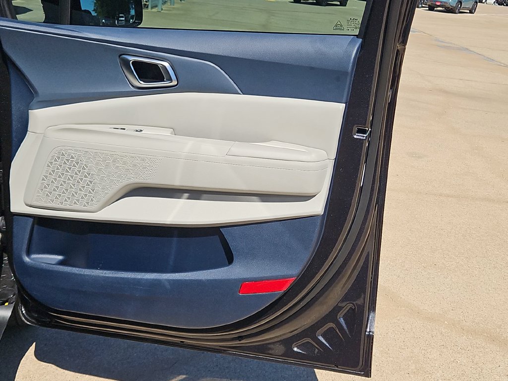 Used 2025 Kia Carnival SX FWD image 29