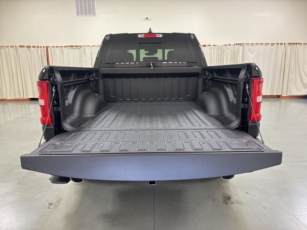 New 2026 RAM 1500 Laramie w/ Sport Appearance Package AWD/4WD image 9