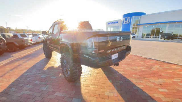 Used 2023 Toyota Tacoma TRD Sport w/ Advanced Technology Package AWD/4WD image 7