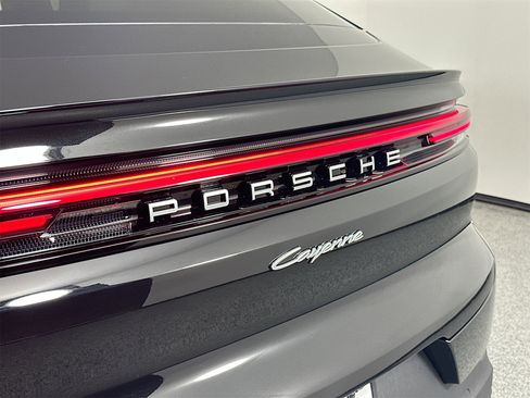 New 2026 Porsche Cayenne E-Hybrid Coupe image 17