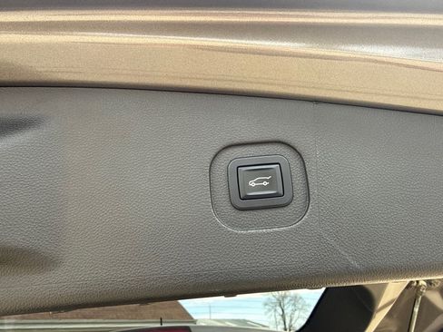 Used 2012 GMC Terrain SLT FWD image 16