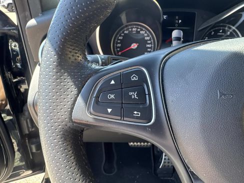Used 2018 Mercedes-Benz GLC 300 image 24