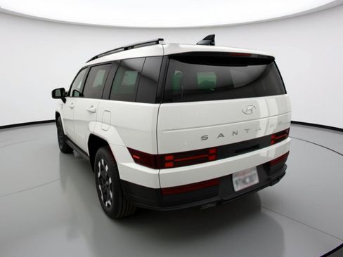 Used 2025 Hyundai Santa Fe SEL image 6