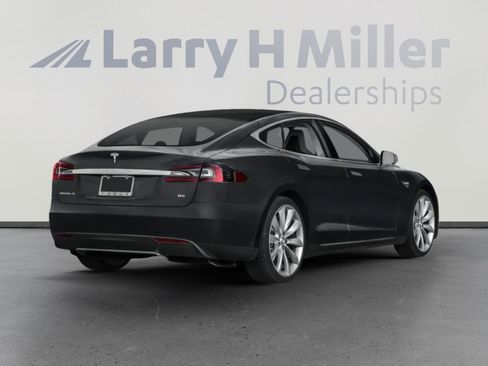 Used 2013 Tesla Model S RWD image 2
