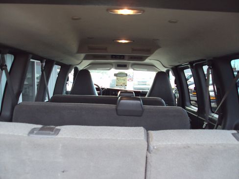 Used 2016 Chevrolet Express 2500 LS image 8