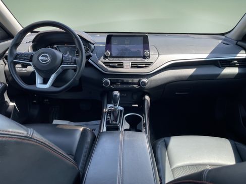 Used 2025 Nissan Altima 2.5 SR FWD image 28