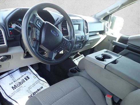 Used 2016 Ford F150 XLT AWD/4WD image 9