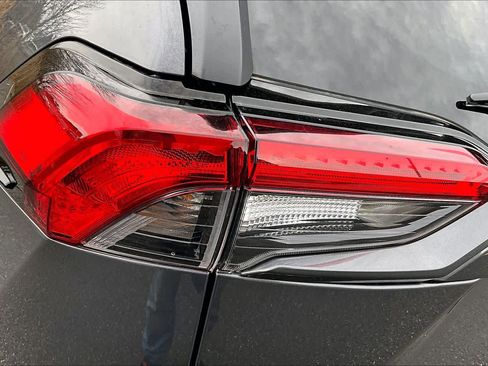 Certified 2023 Toyota RAV4 XLE image 28