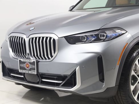 Used 2025 BMW X5 xDrive40i w/ Climate Comfort Package AWD/4WD image 55