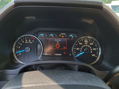 Used 2017 Ford F150 Lariat w/ Equipment Group 501A Mid RWD image 28