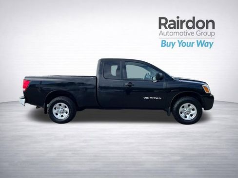 Used 2005 Nissan Titan XE w/ (W02) Preferred Pkg AWD/4WD image 8
