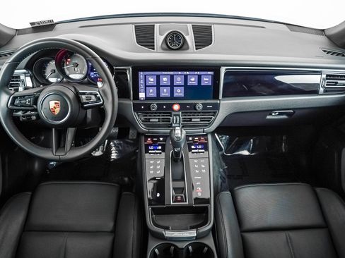 Certified 2026 Porsche Macan AWD/4WD image 15