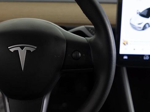 Used 2020 Tesla Model 3 Standard Range Plus RWD image 30