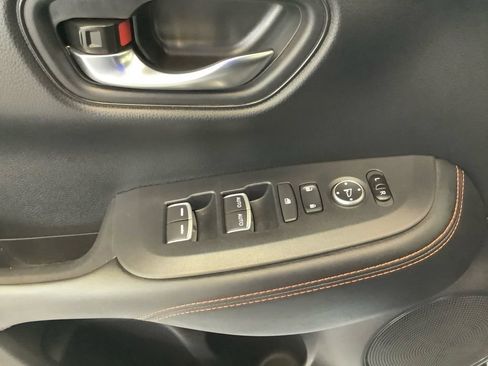 Used 2024 Honda HR-V Sport image 12