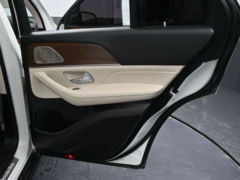 Used 2022 Mercedes-Benz GLE 350 w/ Premium Package image 41