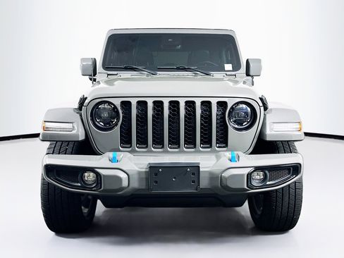 Used 2023 Jeep Wrangler Unlimited Sahara image 2
