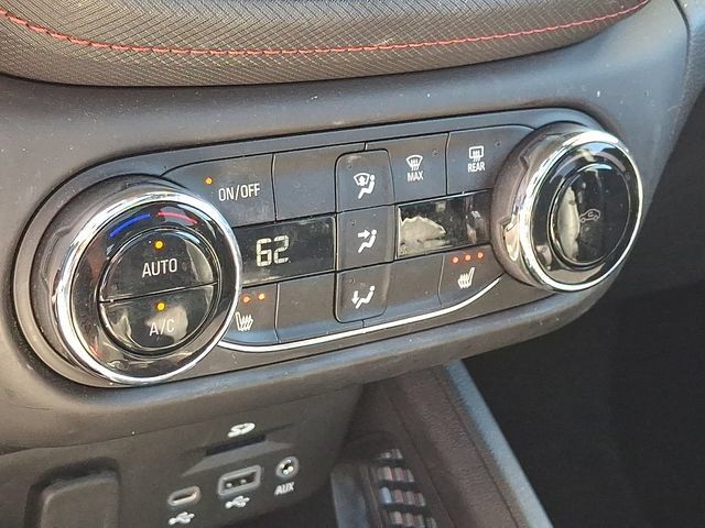 Used 2023 Chevrolet TrailBlazer RS w/ Sun and Liftgate Package FWD image 17