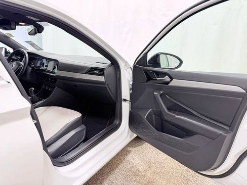 Used 2020 Volkswagen Jetta R-Line w/ R-Line Cold Weather Package image 21