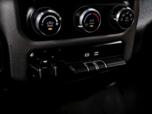 Used 2022 RAM 2500 Big Horn AWD/4WD image 25
