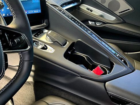 Used 2025 Chevrolet Corvette Stingray Preferred Conv w/ 2LT image 15