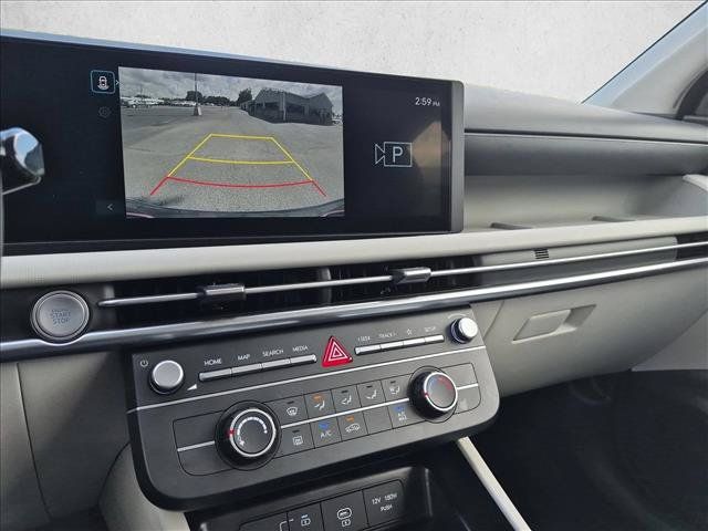 Certified 2025 Hyundai Tucson SE FWD image 14