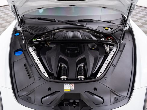 Used 2023 Porsche Panamera 4 Platinum Edition image 29