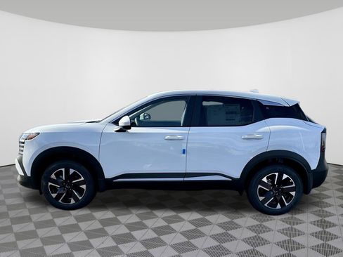New 2025 Nissan Kicks SV image 17