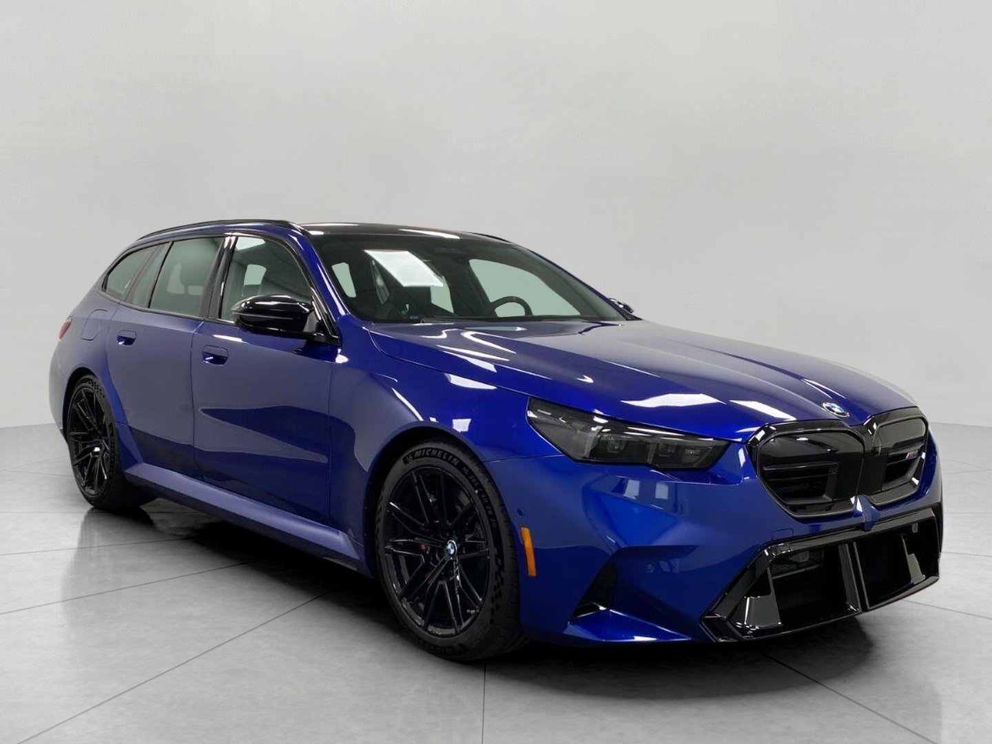 Used 2027 BMW M5 Touring w/ M Driver's Package AWD/4WD image 1