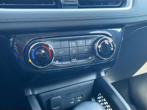 Used 2024 Chevrolet TrailBlazer LT w/ LT Cold Weather Package FWD image 15