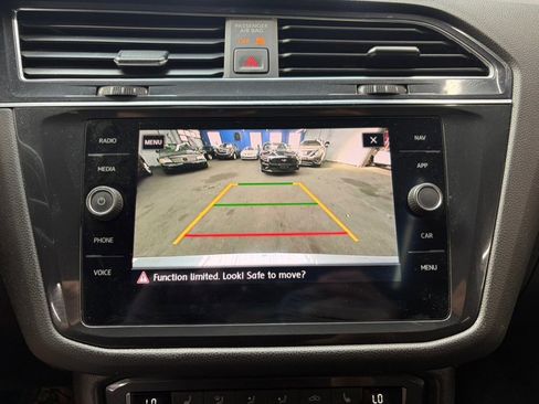 Used 2019 Volkswagen Tiguan SEL Premium R-Line AWD/4WD image 19