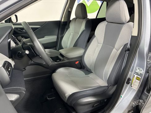 Used 2025 Subaru Outback Premium image 25