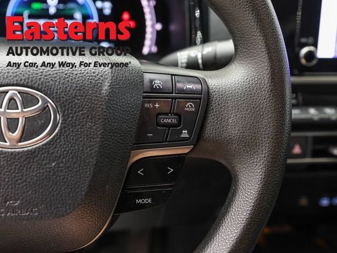 Used 2025 Toyota Camry LE FWD image 15