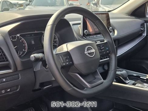 Certified 2025 Nissan Rogue SV w/ SV Premium Package FWD image 11