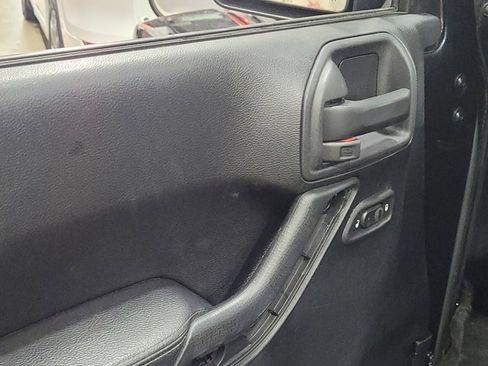 Used 2015 Jeep Wrangler Rubicon image 27