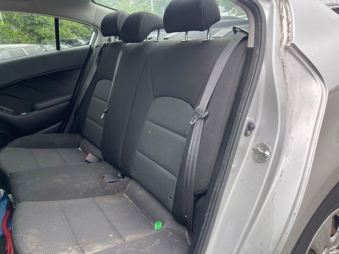 Used 2018 Kia Forte LX w/ LX Rear Camera Package FWD image 10