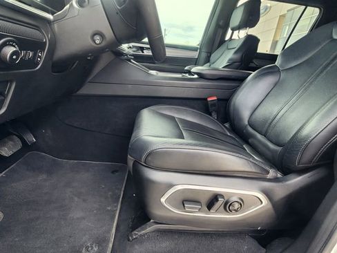 Used 2023 Jeep Wagoneer Series II image 9