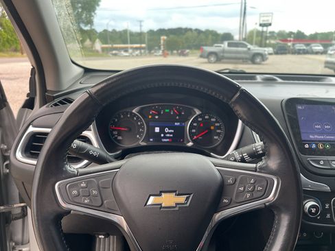 Used 2019 Chevrolet Equinox LT image 14