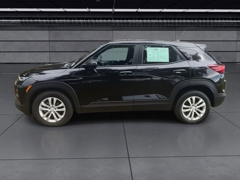 Used 2023 Chevrolet TrailBlazer LS image 5