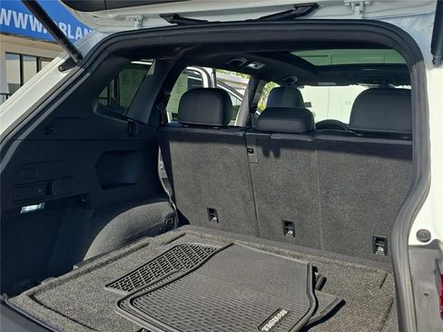 Used 2023 Volkswagen Tiguan SEL R-Line image 30