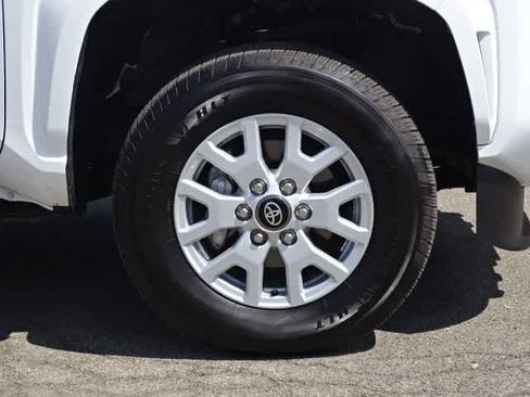 Used 2025 Toyota Tacoma SR5 RWD image 8
