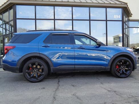 Used 2020 Ford Explorer ST w/ ST Street Pack image 4