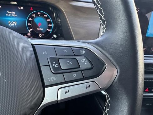 Used 2024 Volkswagen Atlas SE image 28