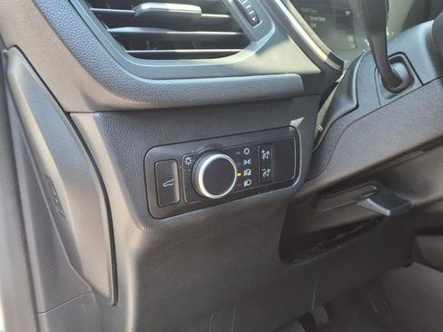 Used 2022 Ford Escape SE w/ SE Sport Appearance Package image 7