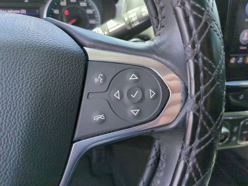 Used 2021 Chevrolet Traverse LT w/ LT Premium Package FWD image 30