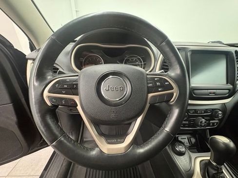 Used 2015 Jeep Cherokee Limited w/ Trailer Tow Group AWD/4WD image 14